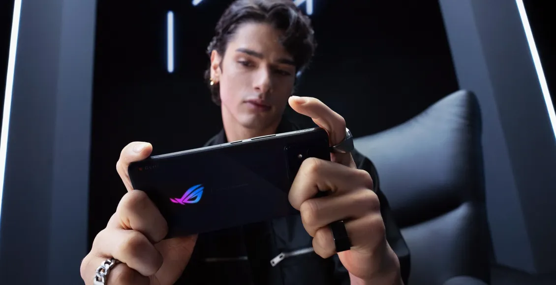 Смартфон Asus ROG Phone 8 16/256 ГБ серый (2sim) Смартфон Asus ROG Phone 8 16/256 ГБ серый (2sim) - 1