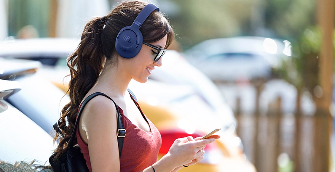 Беспроводные наушники JBL Tune 780NC белый Беспроводные наушники JBL Tune 780NC белый - 1