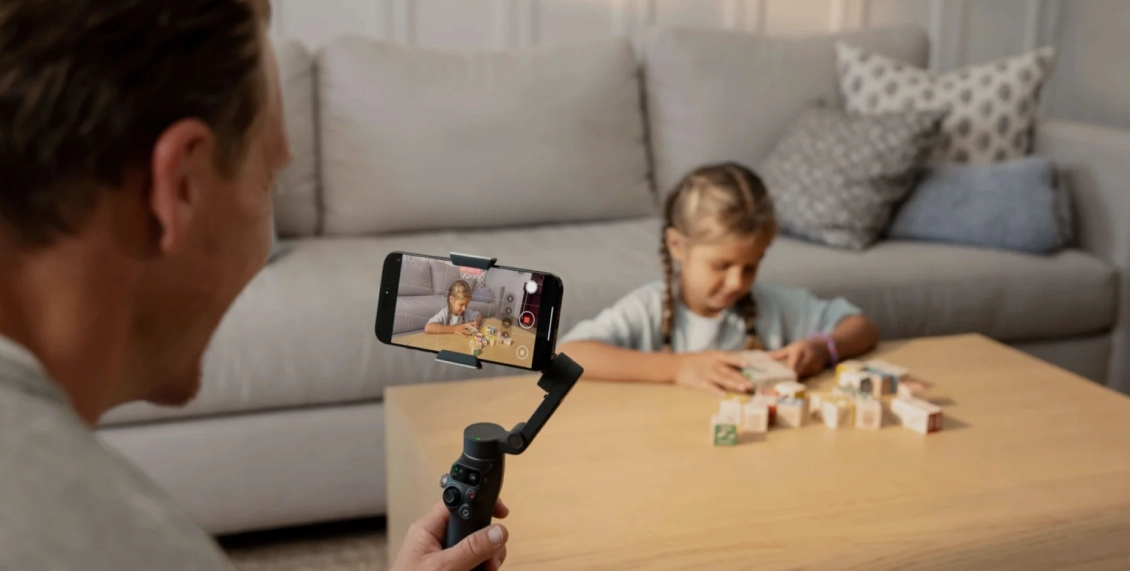 Стабилизатор DJI Osmo Mobile 8 чёрный с модулем слежения (OM5P01) Стабилизатор DJI Osmo Mobile 8 чёрный с модулем слежения (OM5P01) - 1