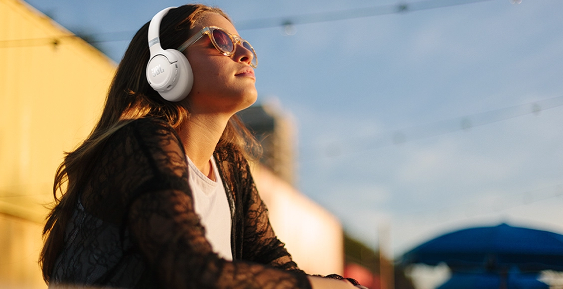 Беспроводные наушники JBL Tune 780NC белый Беспроводные наушники JBL Tune 780NC белый - 1